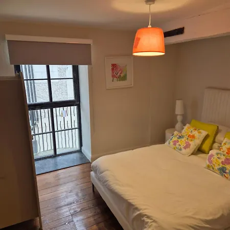 Apartment Darcy Magee No1