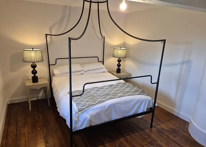 Darcy Magee No1 Apartman *